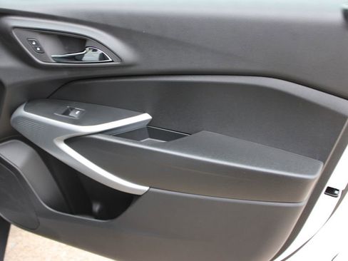 New 2026 Chevrolet Trax LS image 21