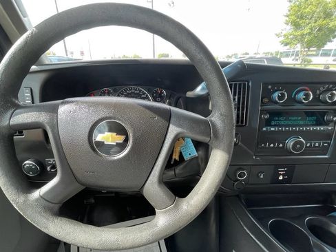 Used 2017 Chevrolet Express 2500 Extended RWD image 14