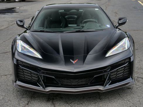Used 2024 Chevrolet Corvette Z06 w/ Stealth Interior Trim Package RWD image 8