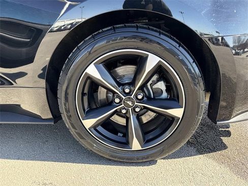 Used 2018 Ford Mustang GT w/ Equipment Group 301A image 31