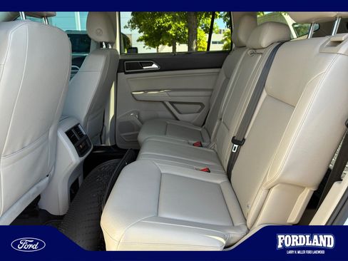 Used 2018 Volkswagen Atlas SE AWD/4WD image 17