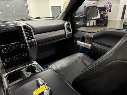 Used 2017 Ford F350 Lariat w/ Lariat Ultimate Package AWD/4WD image 30