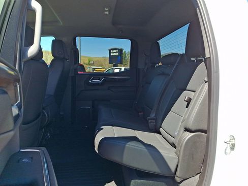 Used 2024 GMC Sierra 1500 SLT AWD/4WD image 10