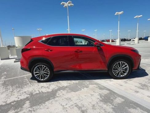 Used 2022 Lexus NX 350h AWD image 9