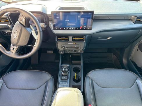 Used 2025 Ford Maverick Tremor AWD/4WD image 17