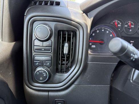 Used 2023 Chevrolet Silverado 2500 Custom AWD/4WD image 26