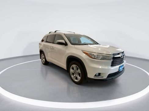 Used 2016 Toyota Highlander Limited AWD/4WD image 2