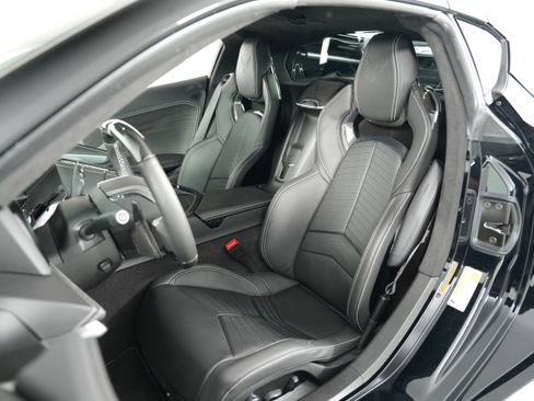 Used 2025 Chevrolet Corvette Z06 w/ Z07 Performance Package RWD image 17