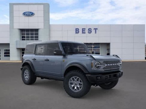 New 2025 Ford Bronco Badlands image 7