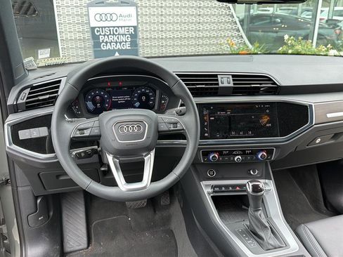 Used 2025 Audi Q3 2.0T Premium w/ Convenience Package AWD/4WD image 10