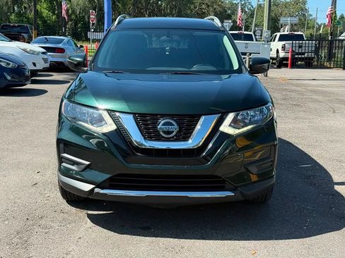 Used 2018 Nissan Rogue SV AWD/4WD image 2