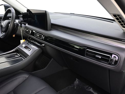 New 2026 Lincoln Aviator AWD image 15