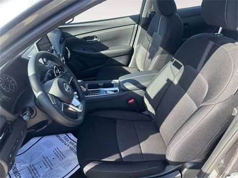 New 2025 Nissan Sentra SV image 9