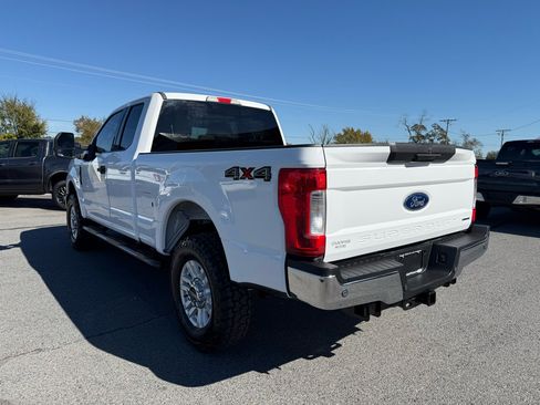 Used 2019 Ford F250 XLT w/ XLT Value Package image 4