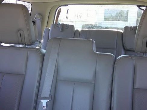 Used 2014 Ford Expedition Limited w/ Equipment Group 301A image 8