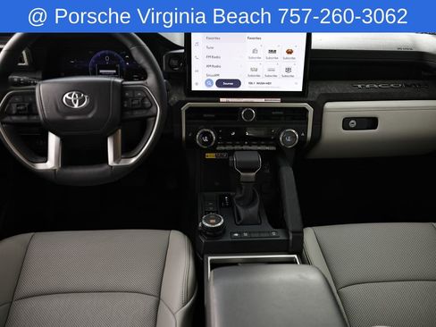 Used 2025 Toyota Tacoma Limited AWD/4WD image 28