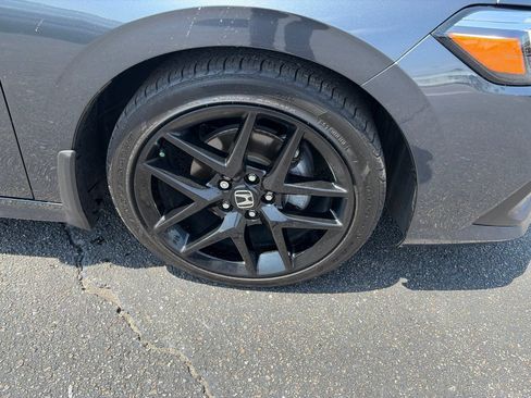 Used 2024 Honda Civic Sport image 9