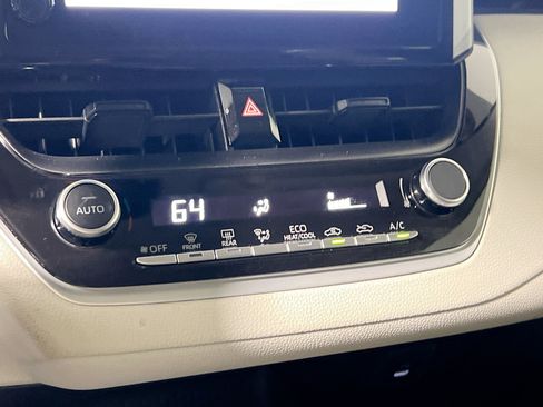 Used 2023 Toyota Corolla LE FWD image 25