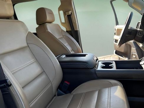 Used 2019 GMC Sierra 2500 Denali w/ Duramax Plus Package image 30