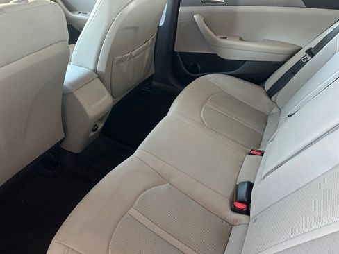 Used 2019 Hyundai Sonata SE FWD image 12