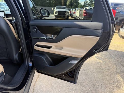 Used 2021 Lincoln Corsair Reserve FWD image 16