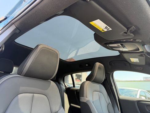 Used 2023 Volvo C40 Recharge Core w/ Climate Package AWD/4WD image 34