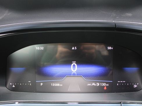 Used 2024 Volkswagen Taos SE image 15