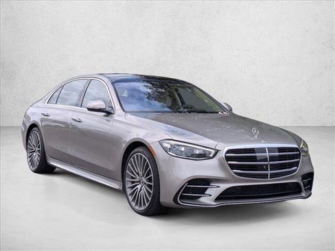 Used 2023 Mercedes-Benz S 500 4MATIC image 3