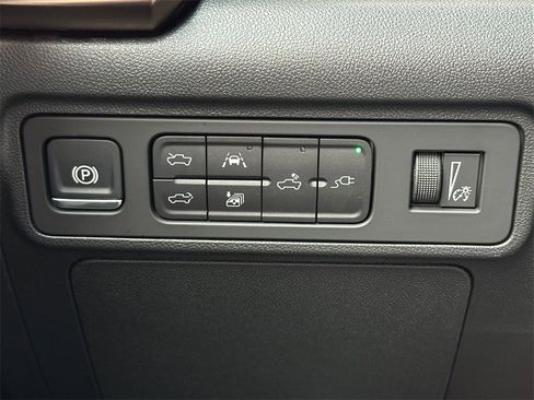 Used 2024 GMC Hummer EV 3X w/ Omega Edition image 29