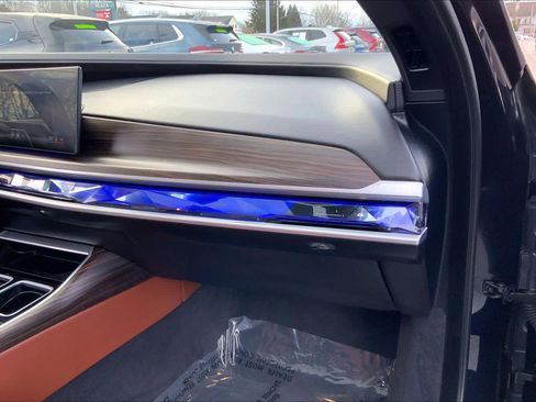 Certified 2023 BMW 760i xDrive image 18
