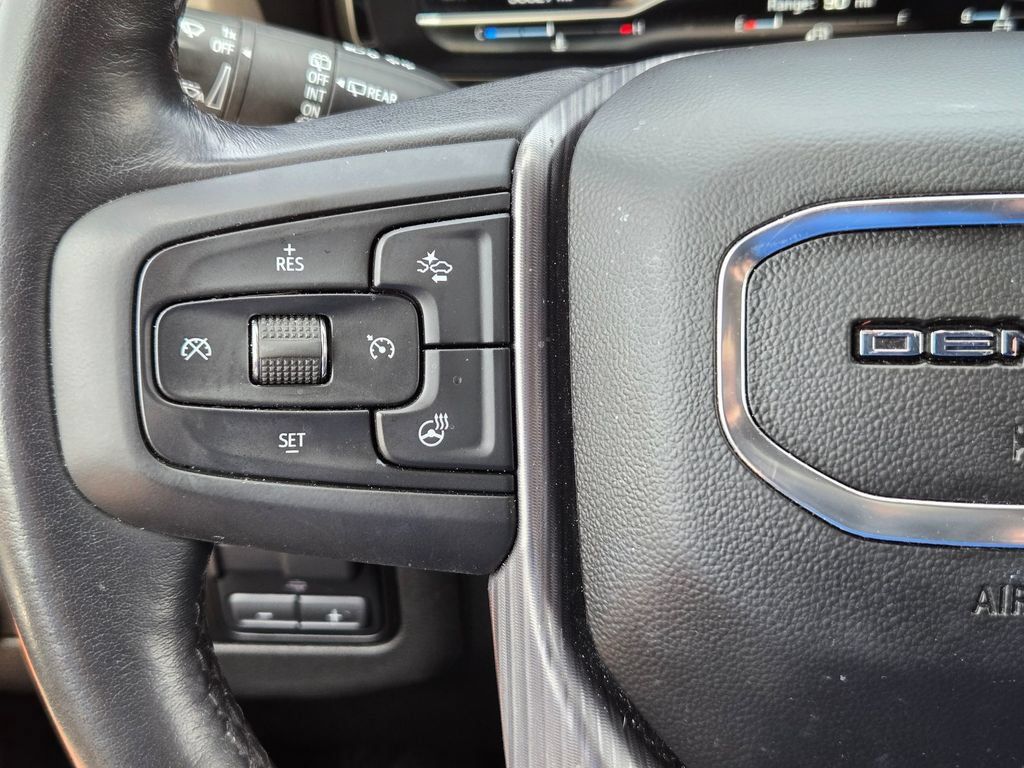 Used 2023 GMC Yukon Denali Ultimate AWD/4WD image 25