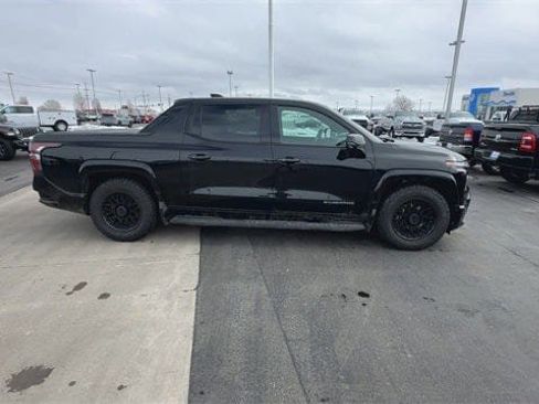 Used 2024 Chevrolet Silverado EV RST image 40