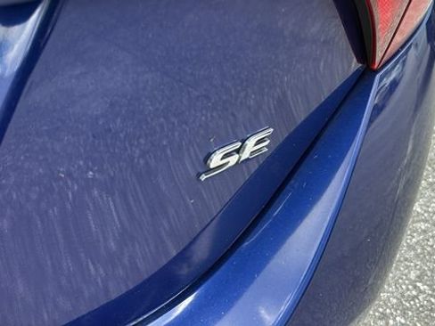 Used 2018 Toyota Corolla SE FWD image 7