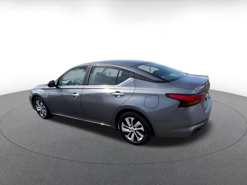 Used 2023 Nissan Altima 2.5 S FWD image 12