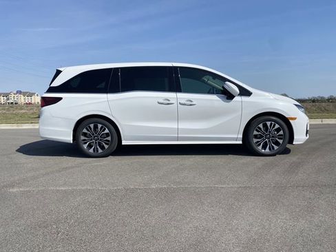 New 2026 Honda Odyssey Elite image 6