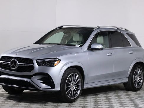Certified 2025 Mercedes-Benz GLE 450 4MATIC image 3