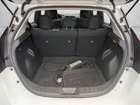 Used 2022 Nissan Leaf S image 8