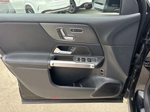Used 2026 Mercedes-Benz GLB 250 image 19
