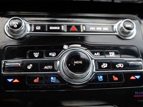 Used 2022 Lincoln Corsair Reserve w/ Equipment Group 201A image 22