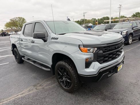 Used 2024 Chevrolet Silverado 1500 Custom Trail Boss w/ Turbomax Blackout Package image 7