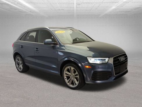 Used 2018 Audi Q3 2.0T Premium Plus w/ Premium Plus Package AWD/4WD image 11