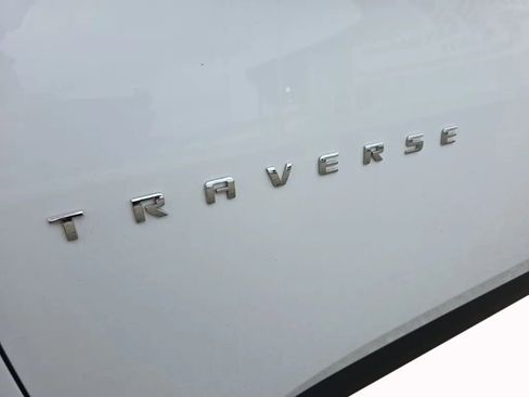 Used 2023 Chevrolet Traverse LT w/ LT Premium Package image 10