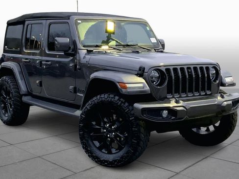 Used 2021 Jeep Wrangler Unlimited Sahara image 2