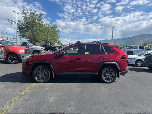 Used 2023 Toyota RAV4 XLE Premium AWD/4WD image 8
