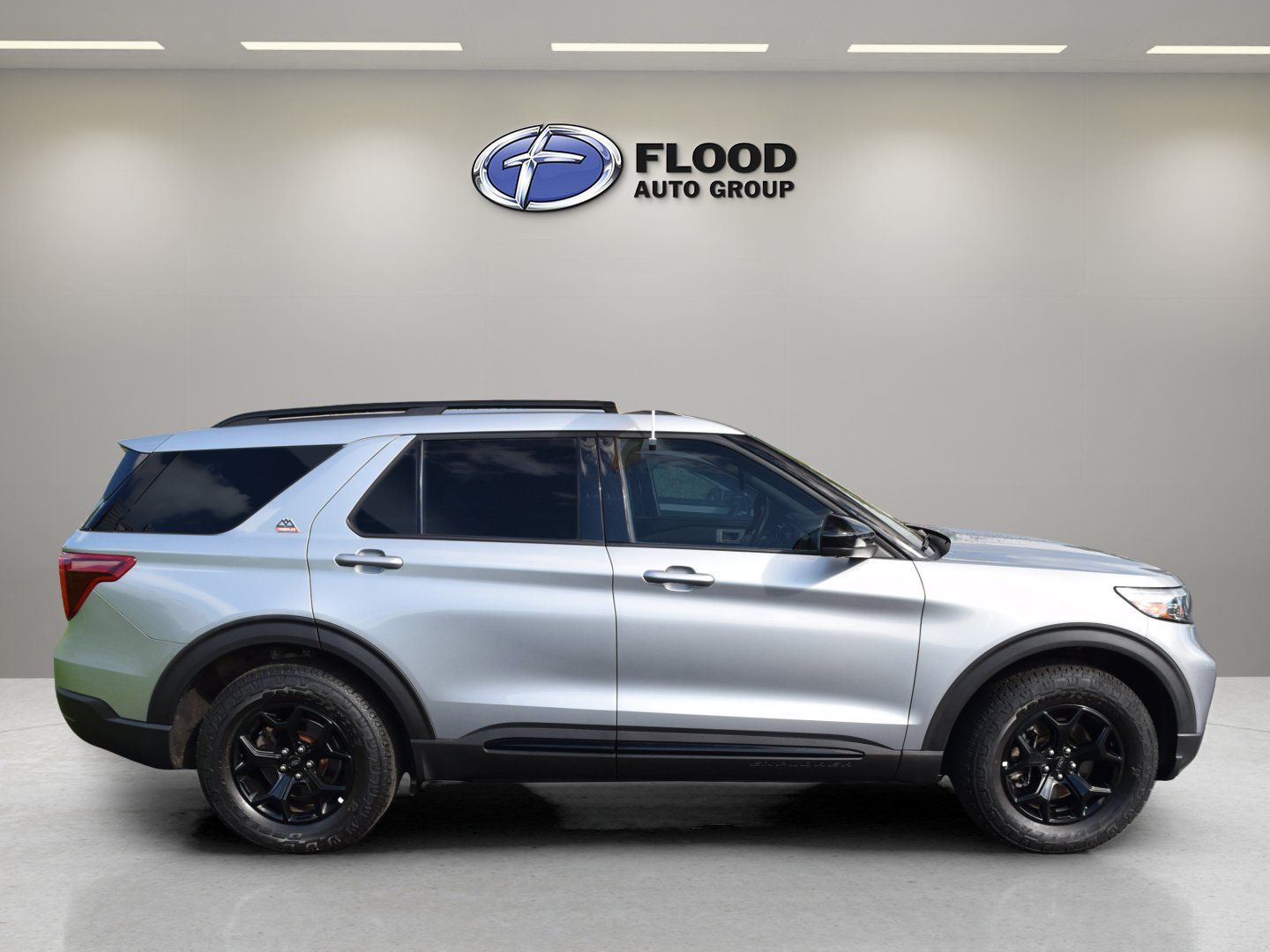 Used 2023 Ford Explorer Timberline w/ Timberline Technology Package AWD/4WD image 3