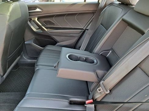 Used 2022 Volkswagen Tiguan SE R-Line AWD/4WD image 27