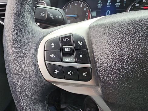 Certified 2022 Ford Explorer XLT w/ Equipment Group 202A RWD image 20