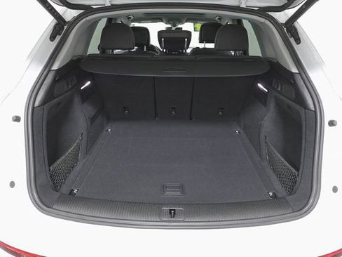 Used 2024 Audi Q5 2.0T Premium w/ Convenience Package image 26