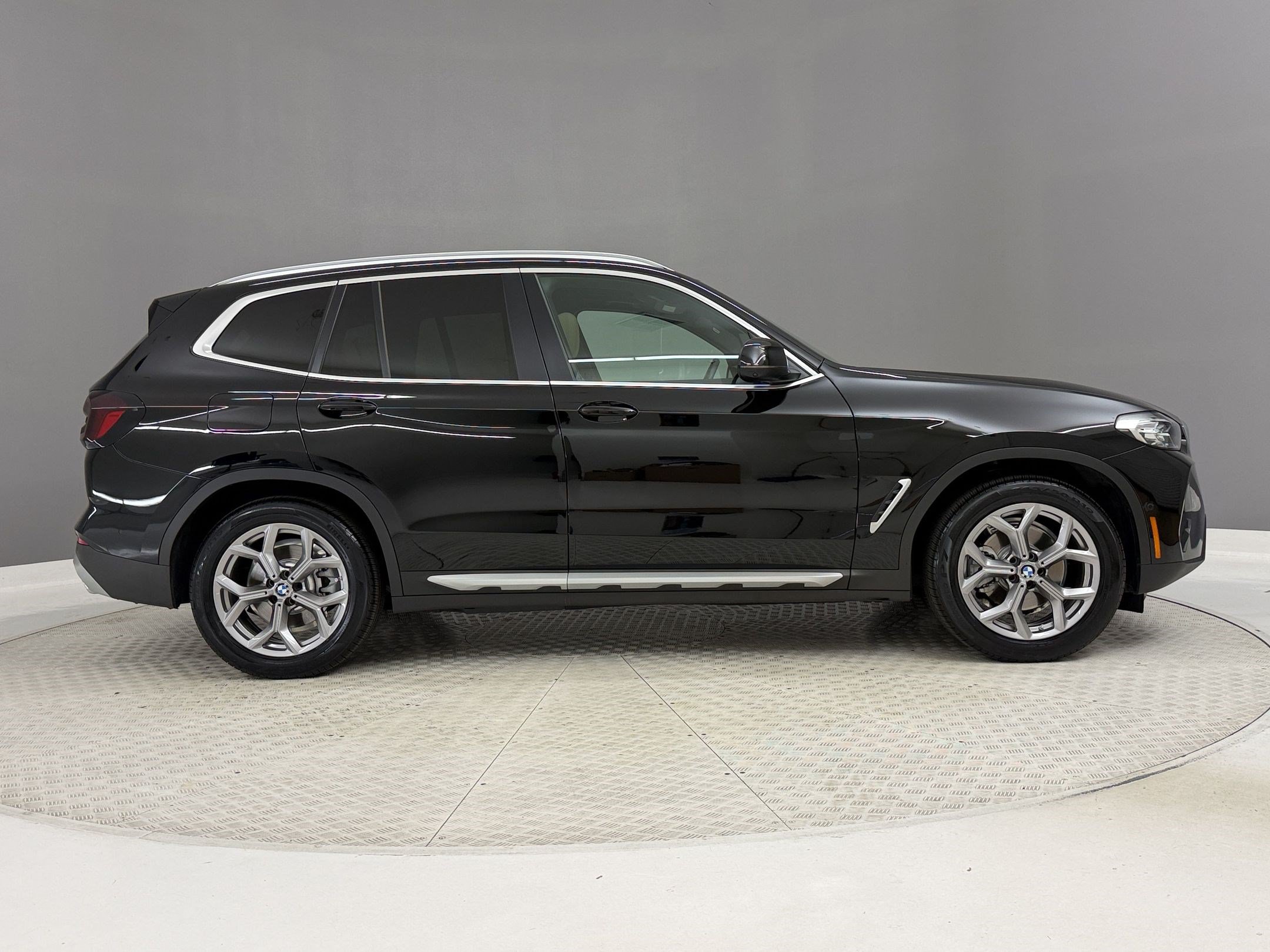 Certified 2024 BMW X3 sDrive30i w/ Convenience Package RWD image 8