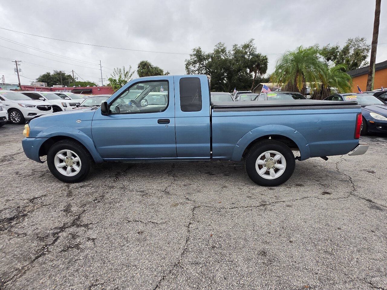 Used 2004 Nissan Frontier XE w/ (VTP) Value Truck Pkg RWD image 4
